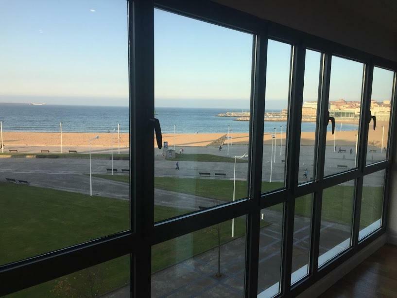 Primera Linea Playa+Parking Gratis Gijon Exterior photo
